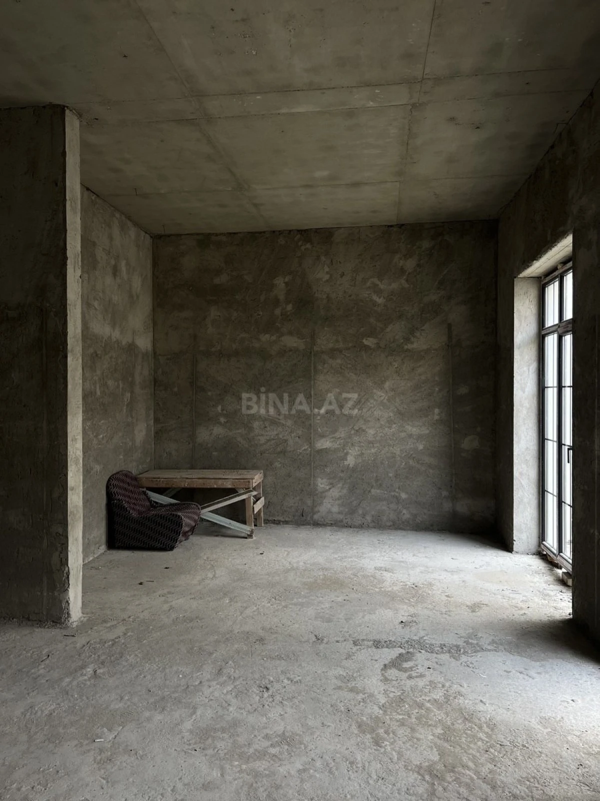 Satılır 5 otaqlı həyət evi 270 m²