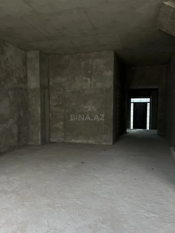 Satılır 5 otaqlı həyət evi 270 m²