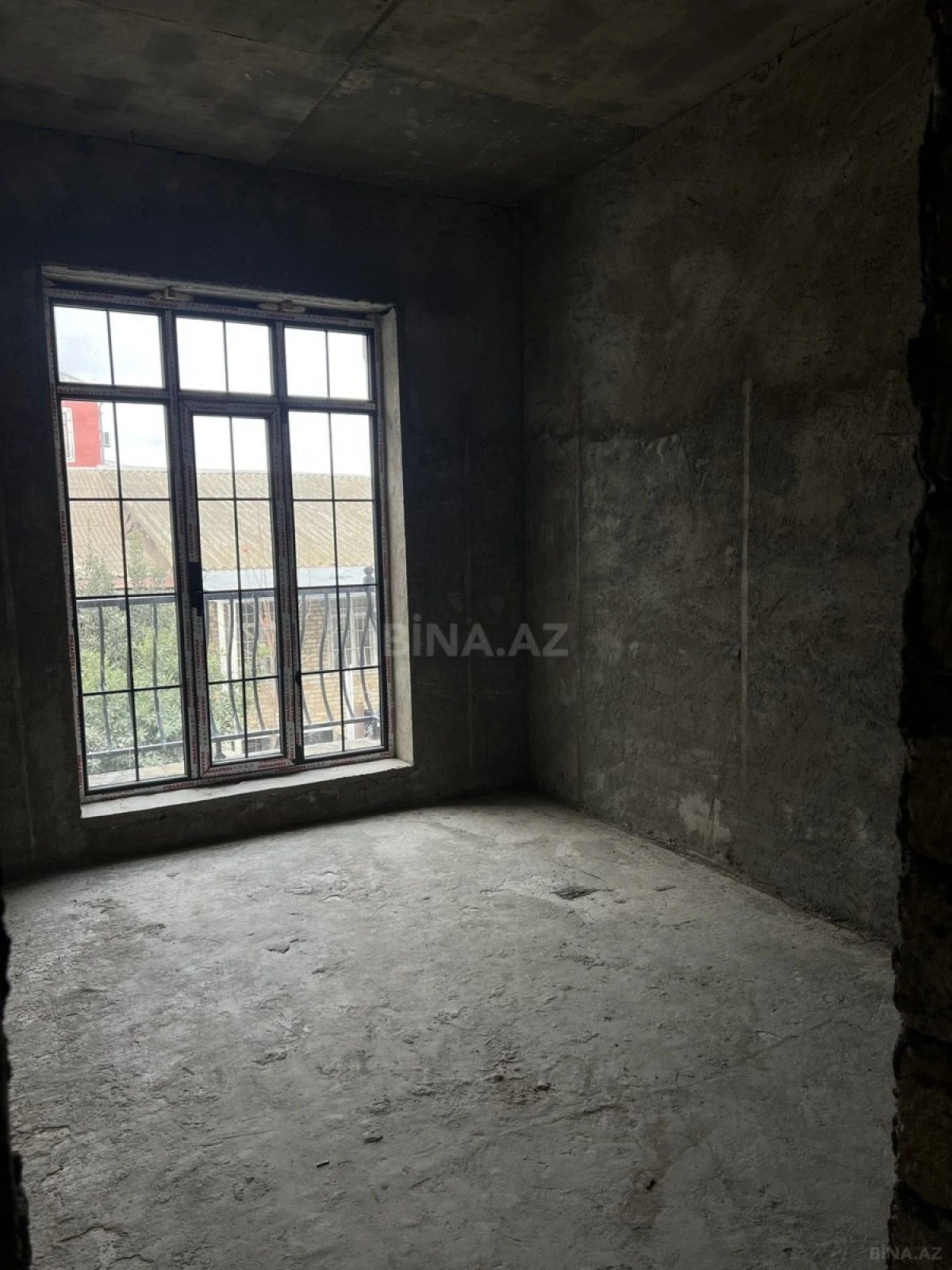 Satılır 5 otaqlı həyət evi 270 m²
