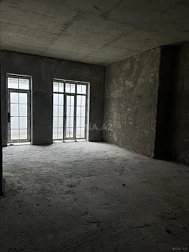 Satılır 5 otaqlı həyət evi 270 m²