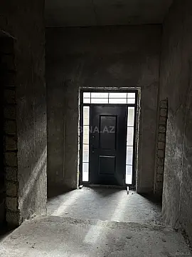 Satılır 5 otaqlı həyət evi 270 m²