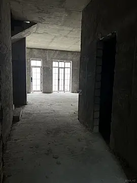 Satılır 5 otaqlı həyət evi 270 m²