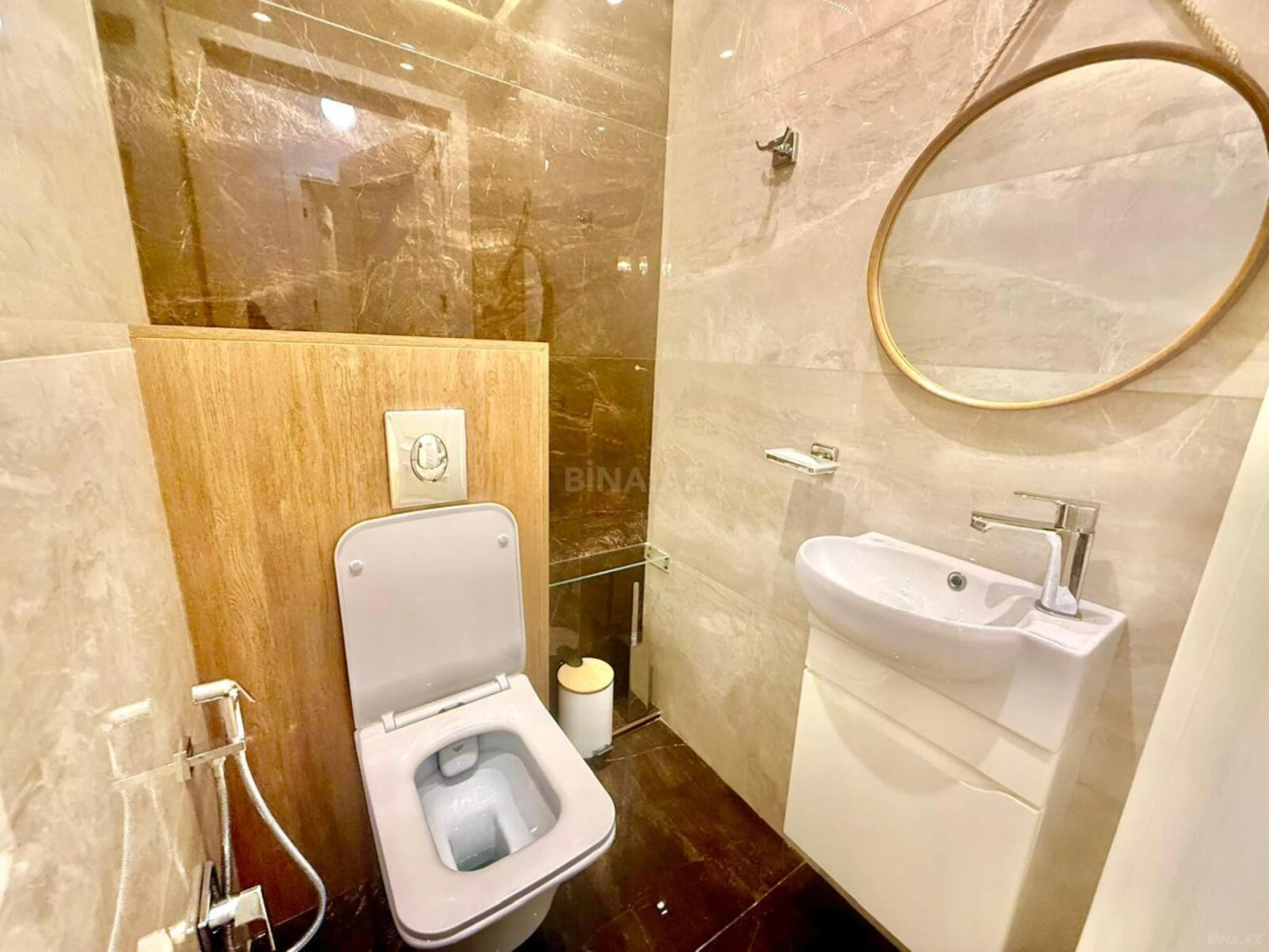 Satılır 3 otaqlı mənzil 110 m²