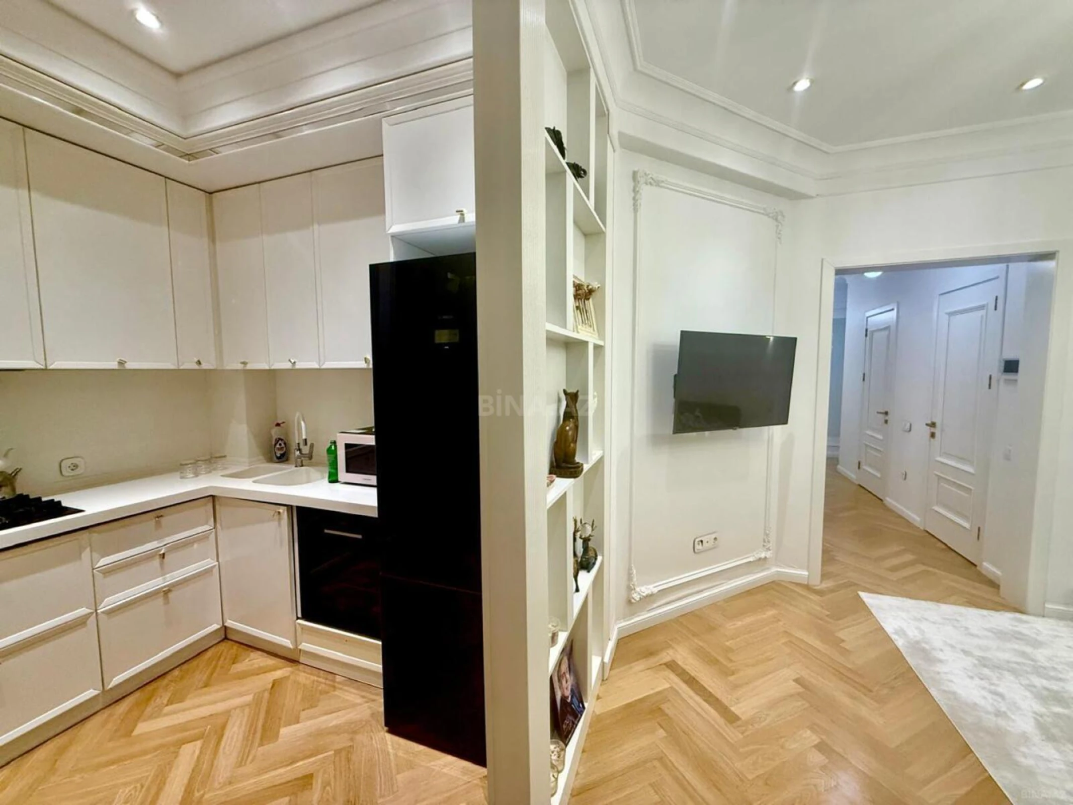 Satılır 3 otaqlı mənzil 110 m²