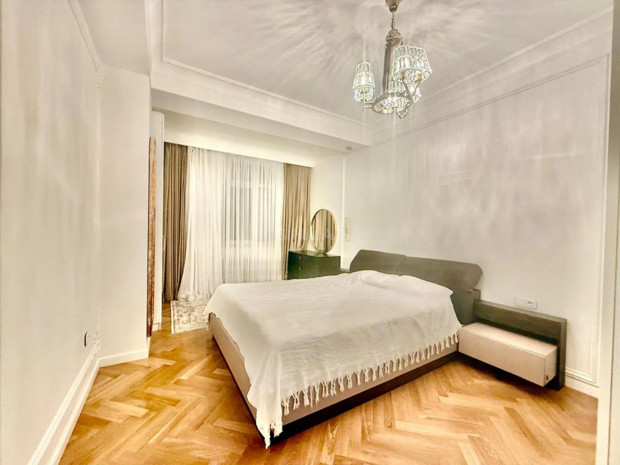 Satılır 3 otaqlı mənzil 110 m²