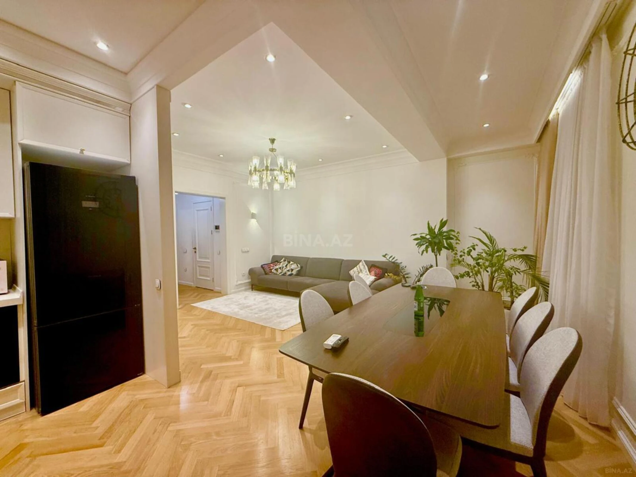 Satılır 3 otaqlı mənzil 110 m²