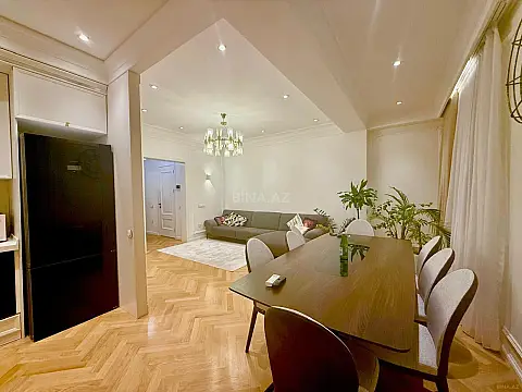 Satılır 3 otaqlı mənzil 110 m²