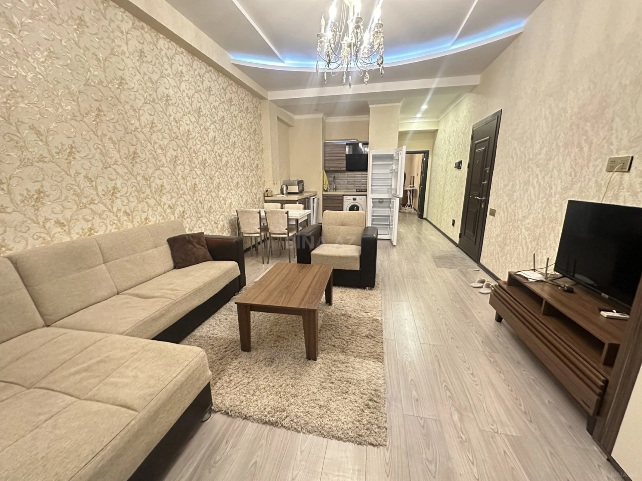 Kirayə verilir 2 otaqlı mənzil 60 m²