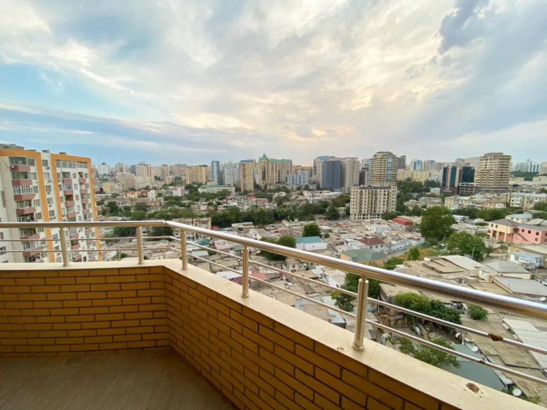 Kirayə verilir 4 otaqlı mənzil 210 m²