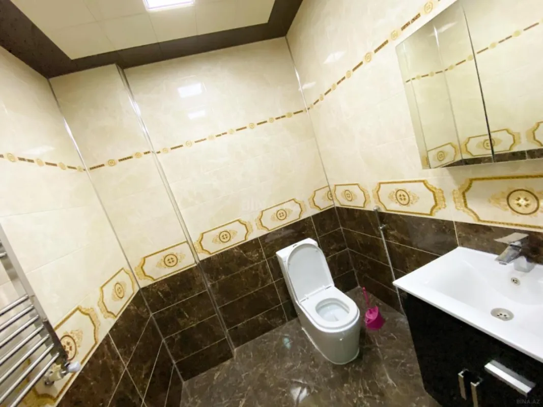 Kirayə verilir 4 otaqlı mənzil 210 m²