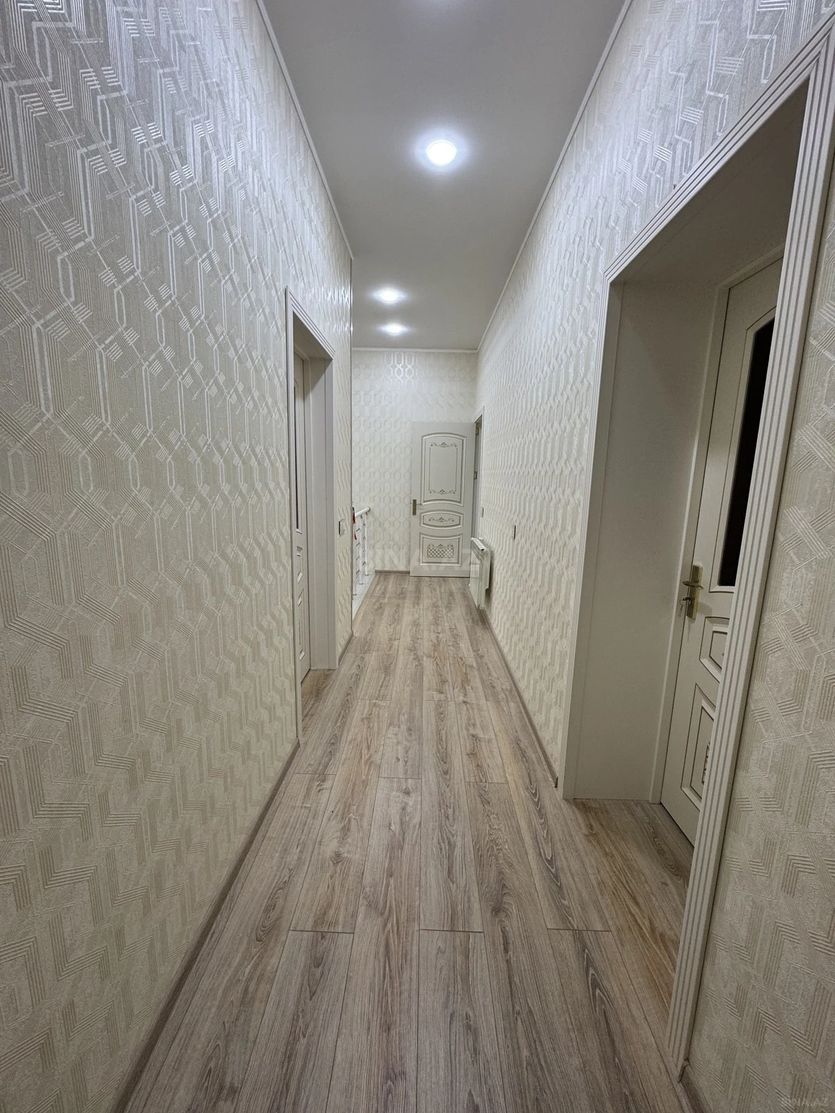 Kirayə verilir 4 otaqlı həyət evi 200 m²