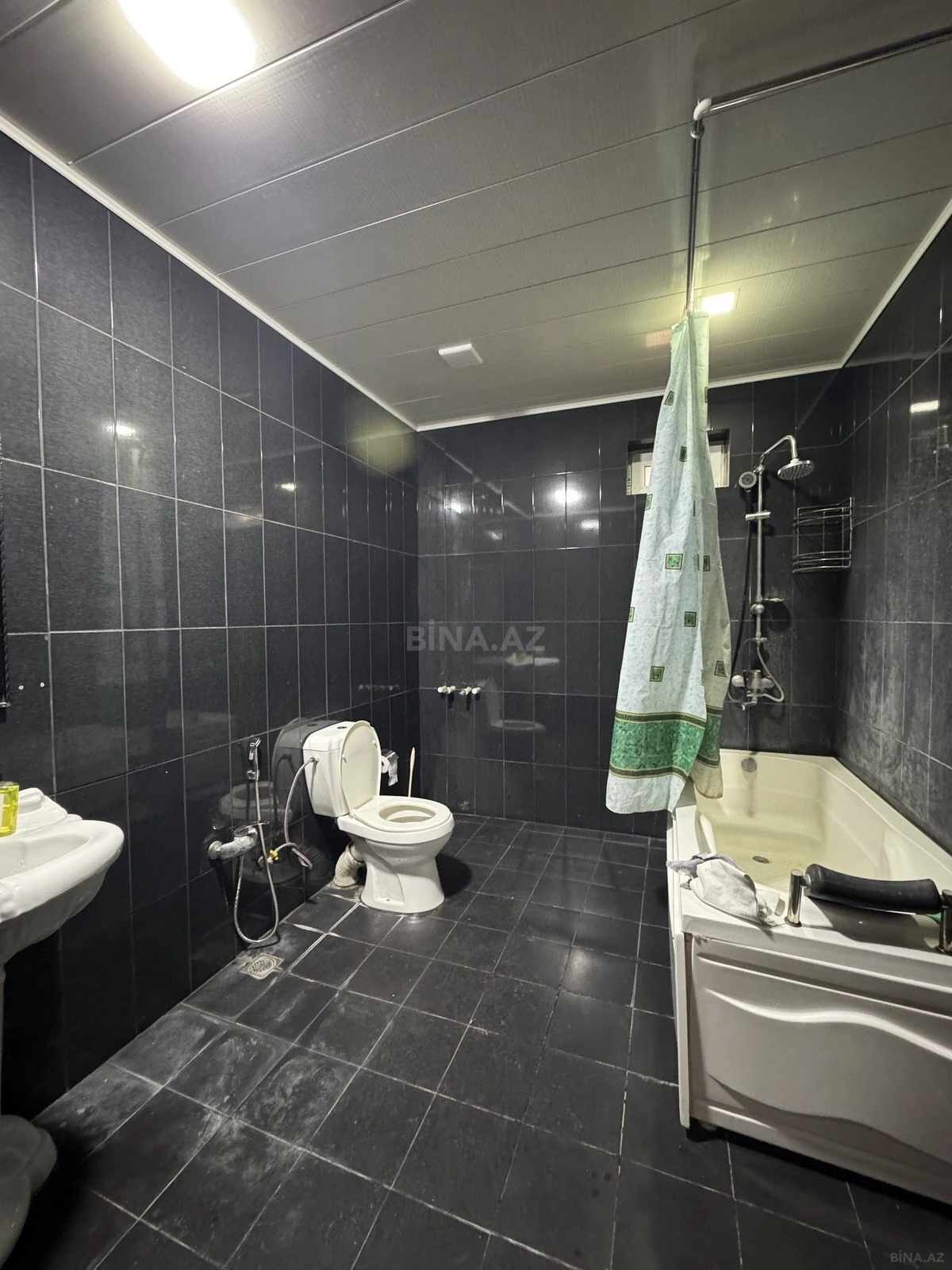 Kirayə verilir 4 otaqlı həyət evi 200 m²