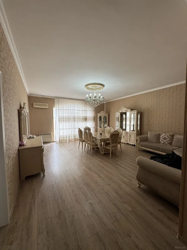 Kirayə verilir 4 otaqlı həyət evi 200 m²