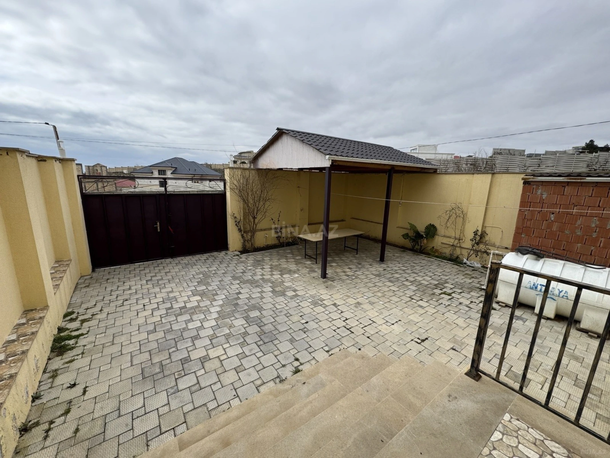 Kirayə verilir 4 otaqlı həyət evi 200 m²