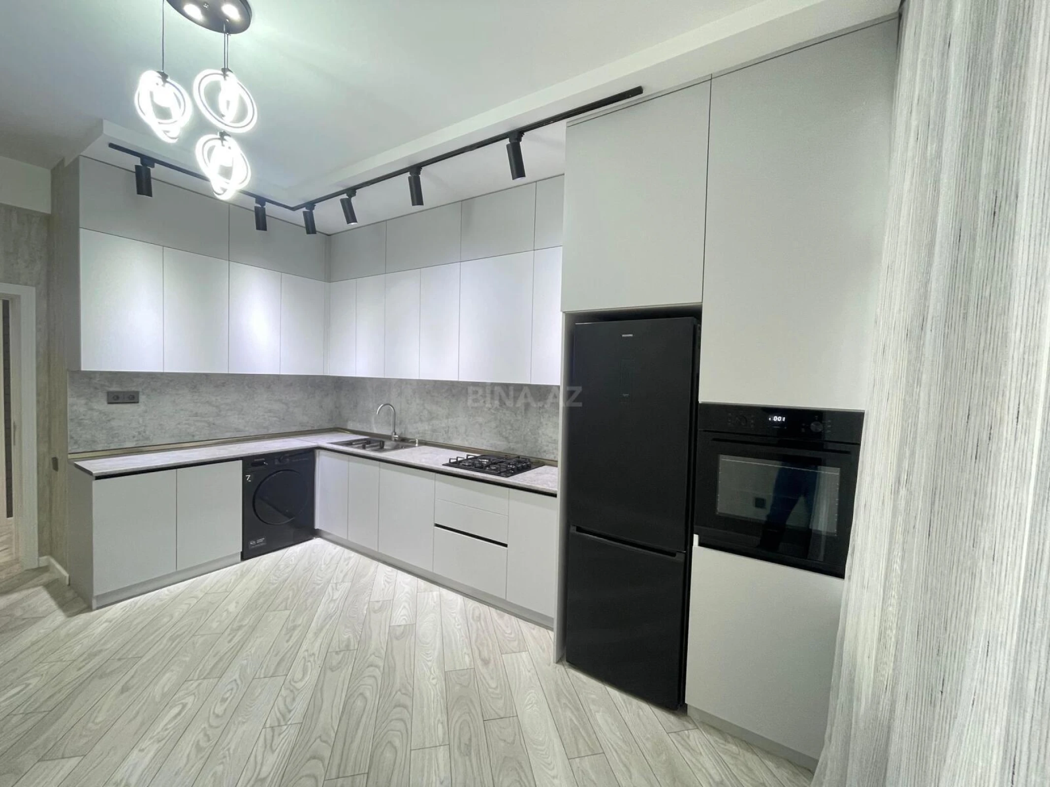 Satılır 3 otaqlı mənzil 90 m²
