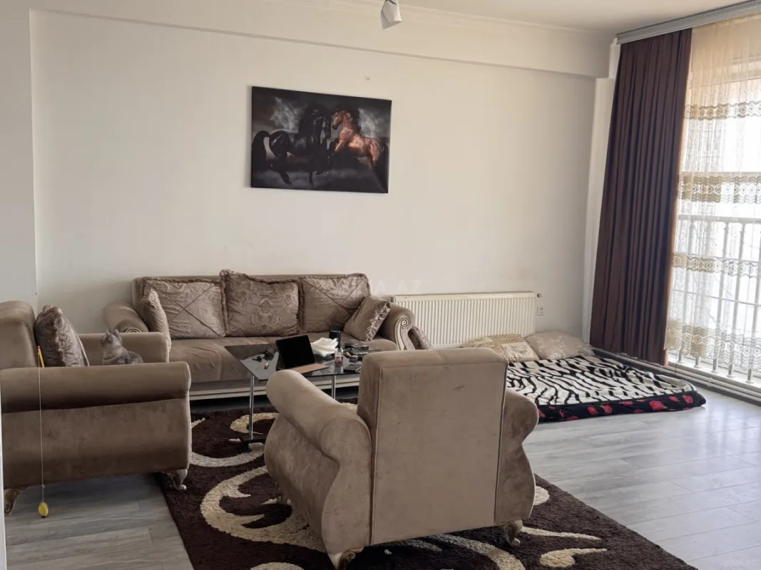 Kirayə verilir 2 otaqlı mənzil 120 m²