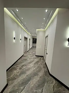 Satılır 3 otaqlı mənzil 135 m²