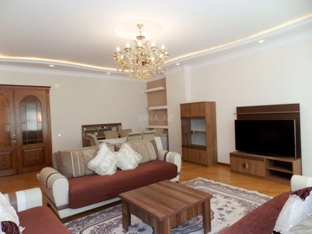 Kirayə verilir 3 otaqlı mənzil 135 m²