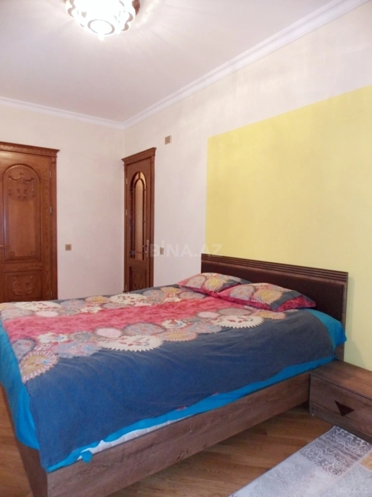 Kirayə verilir 3 otaqlı mənzil 135 m²