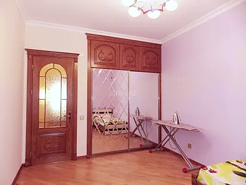 Kirayə verilir 3 otaqlı mənzil 135 m²