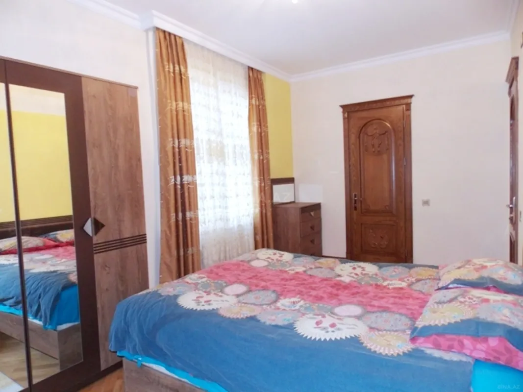 Kirayə verilir 3 otaqlı mənzil 135 m²