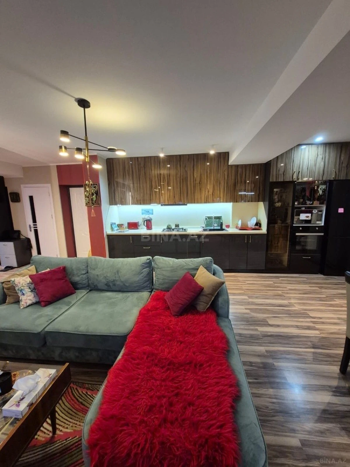 Satılır 2 otaqlı mənzil 85 m²