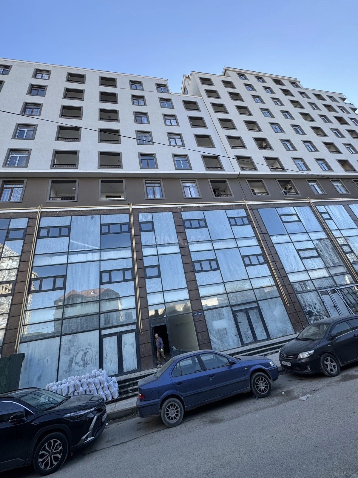 Satılır 1 otaqlı mənzil 76.6 m²