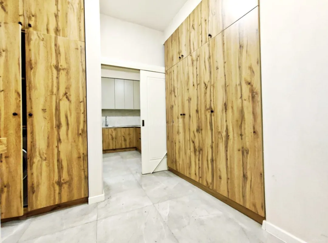 Satılır 2 otaqlı mənzil 71 m²