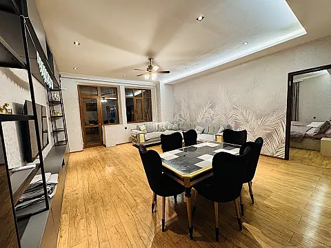 Kirayə verilir 3 otaqlı mənzil 135 m²