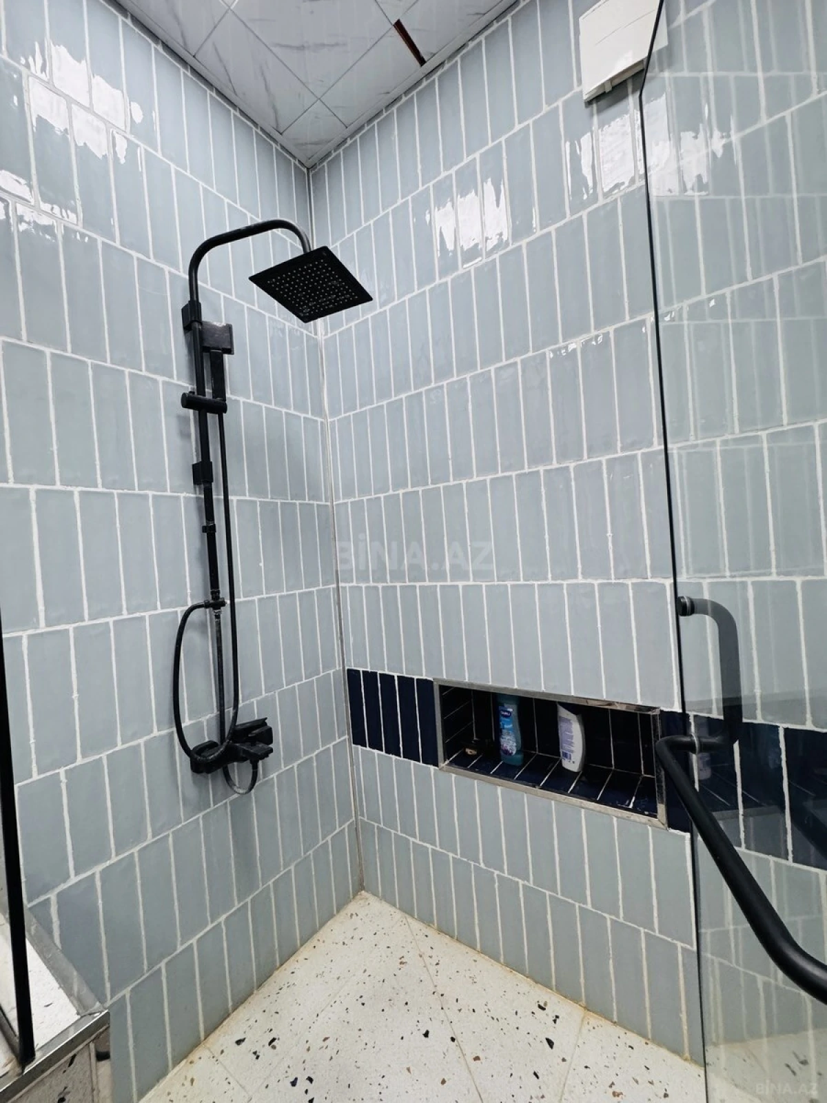 Kirayə verilir 3 otaqlı mənzil 135 m²