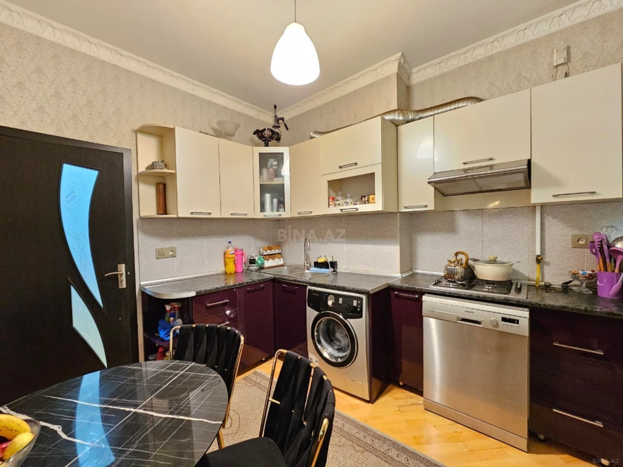 Satılır 4 otaqlı mənzil 135 m²