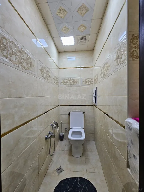 Satılır 4 otaqlı mənzil 135 m²