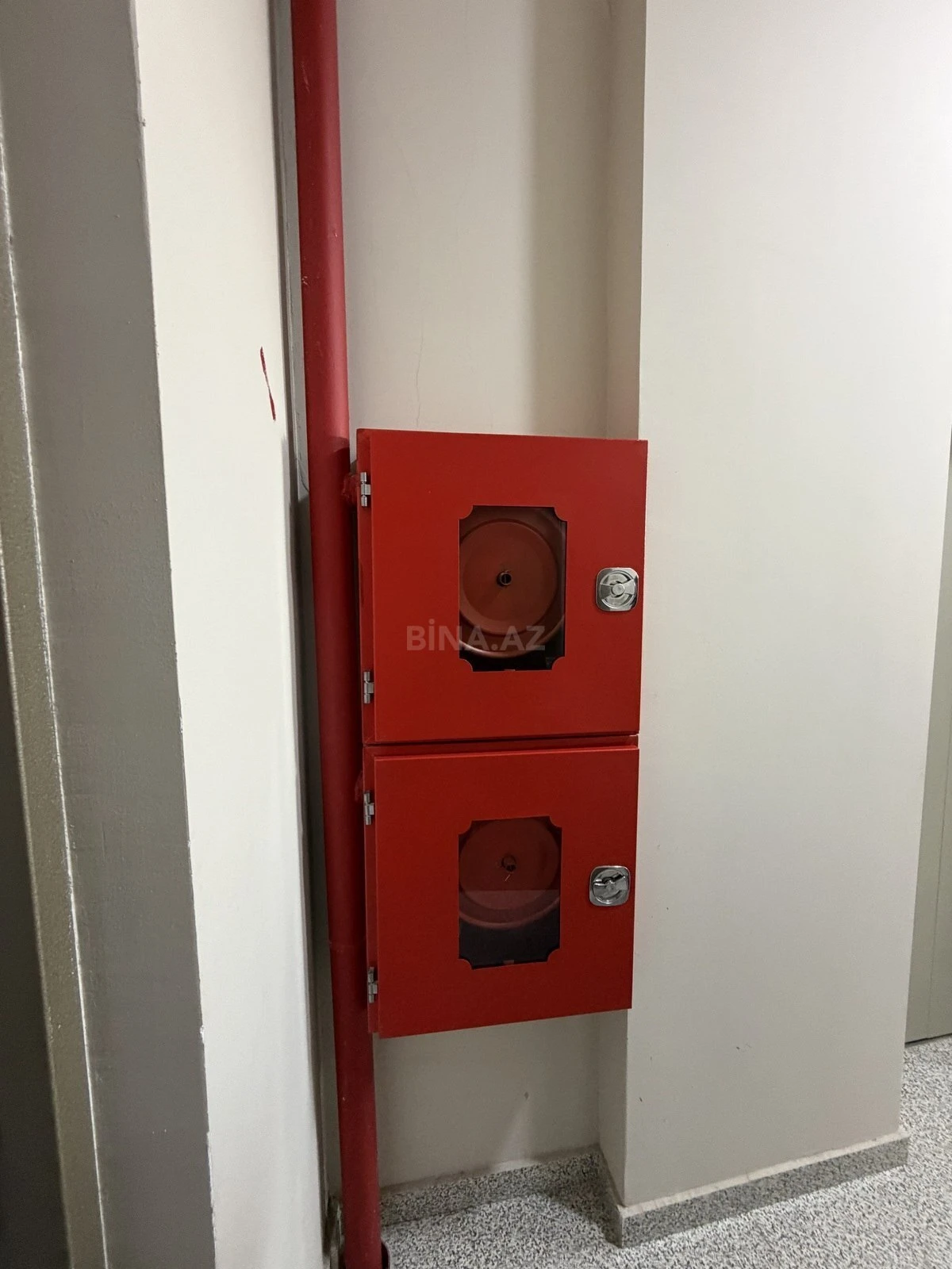 Satılır 2 otaqlı mənzil 77 m²