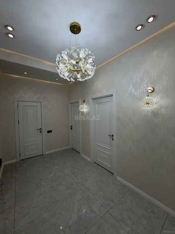 Satılır 2 otaqlı mənzil 77 m²