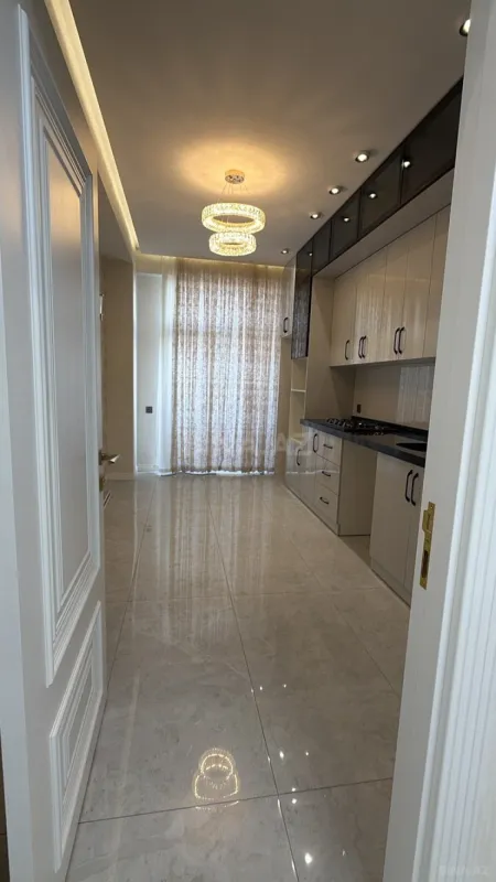 Satılır 2 otaqlı mənzil 77 m²