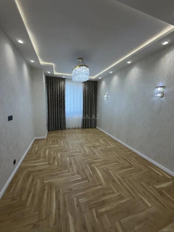 Satılır 2 otaqlı mənzil 77 m²