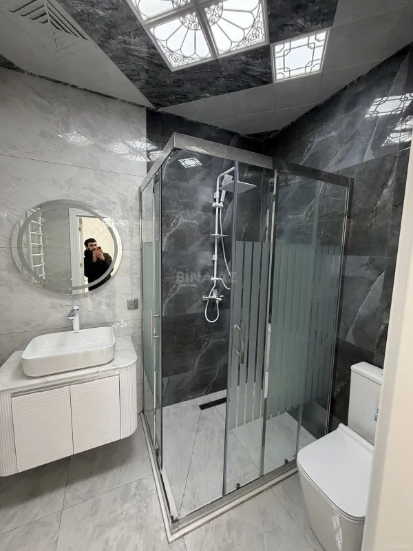 Satılır 2 otaqlı mənzil 77 m²