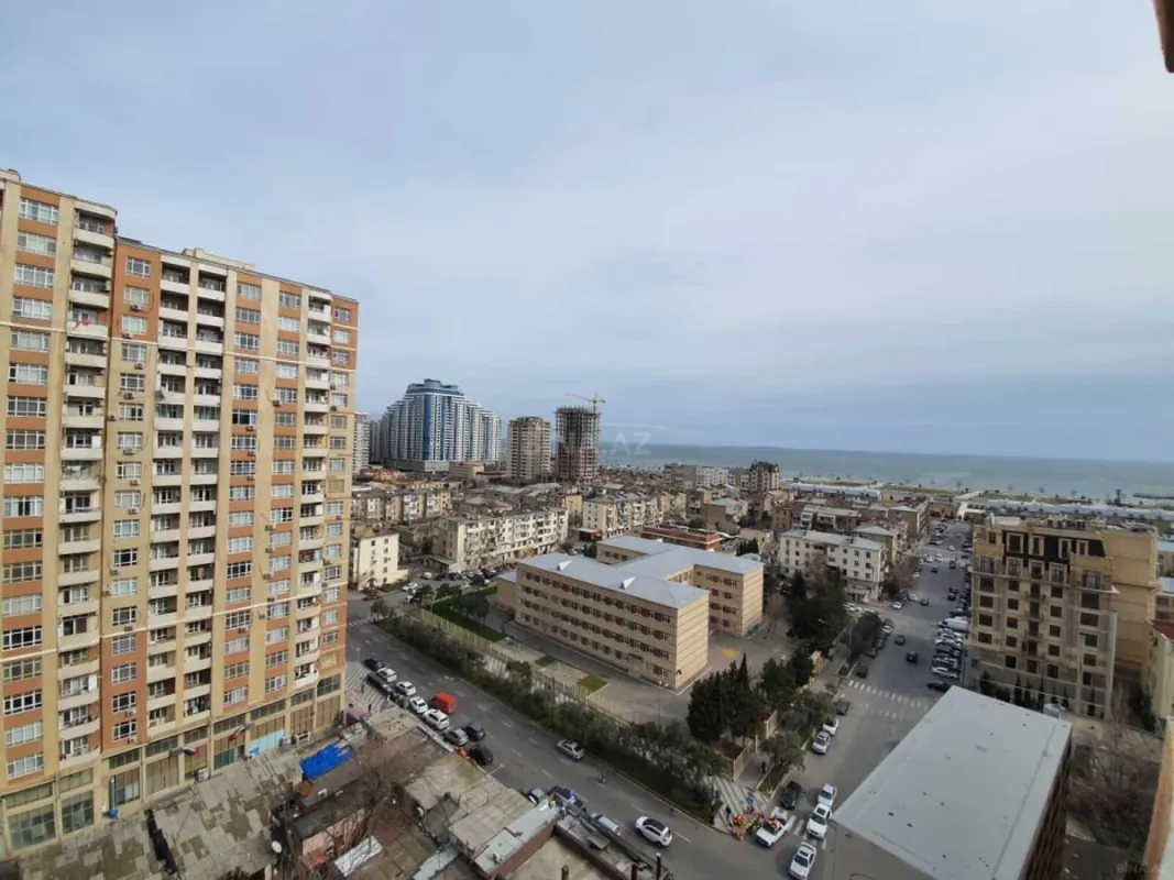 Kirayə verilir 4 otaqlı mənzil 215 m²