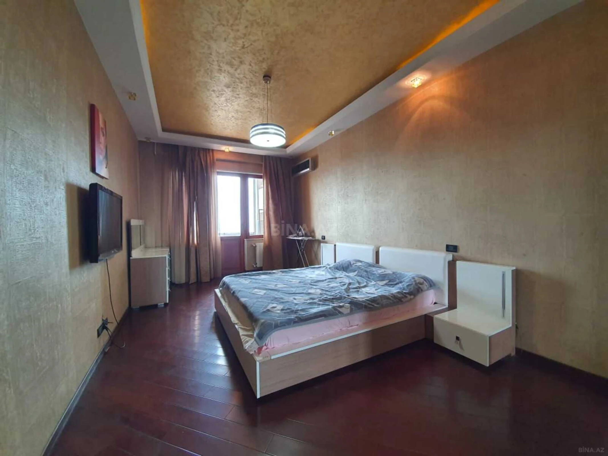 Kirayə verilir 4 otaqlı mənzil 215 m²