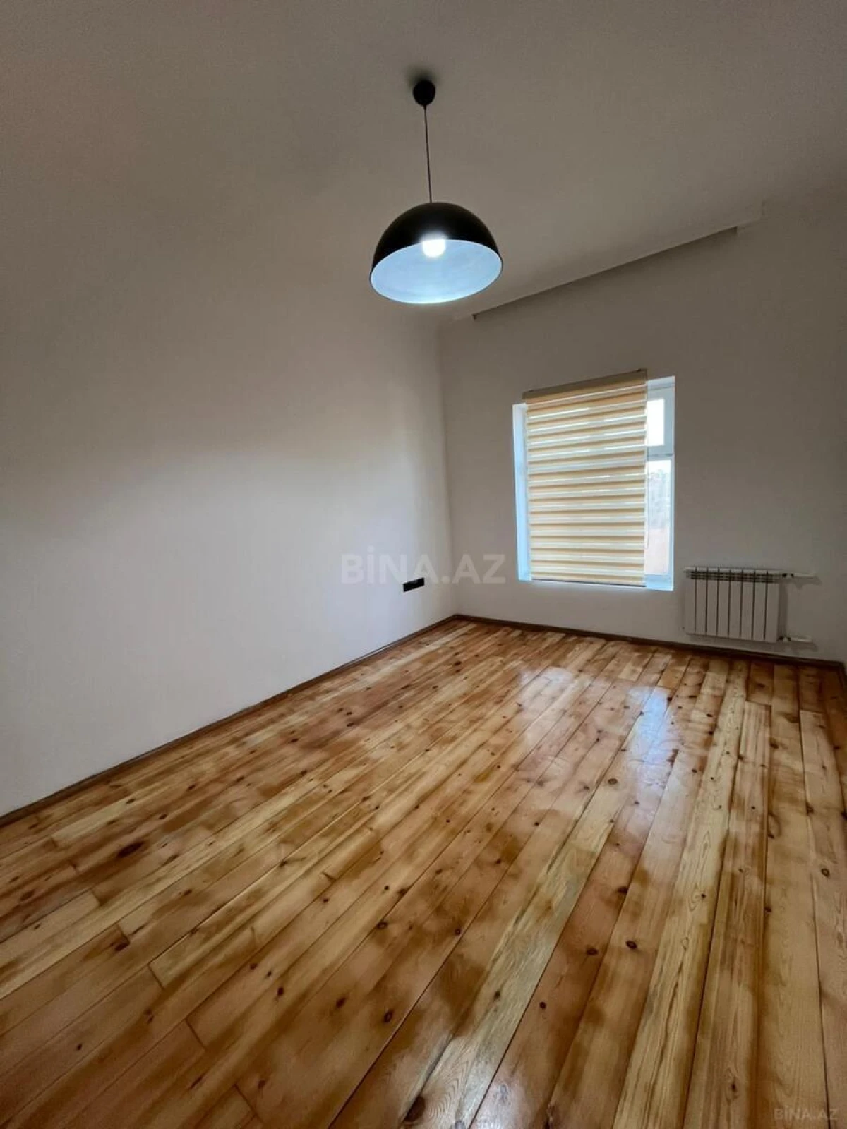 Satılır 5 otaqlı həyət evi 240 m²