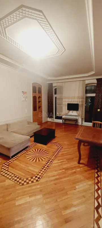 Satılır 2 otaqlı mənzil 75 m²