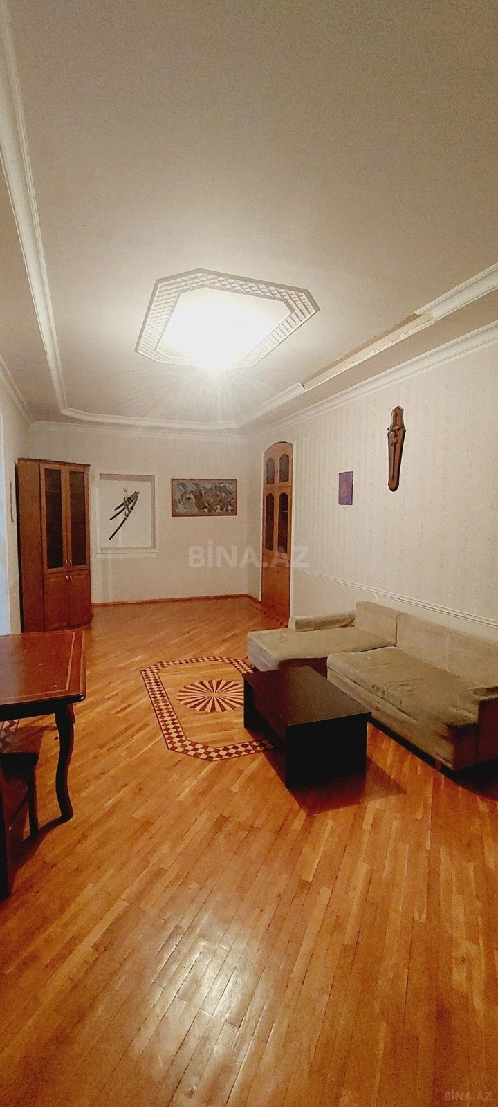 Satılır 2 otaqlı mənzil 75 m²