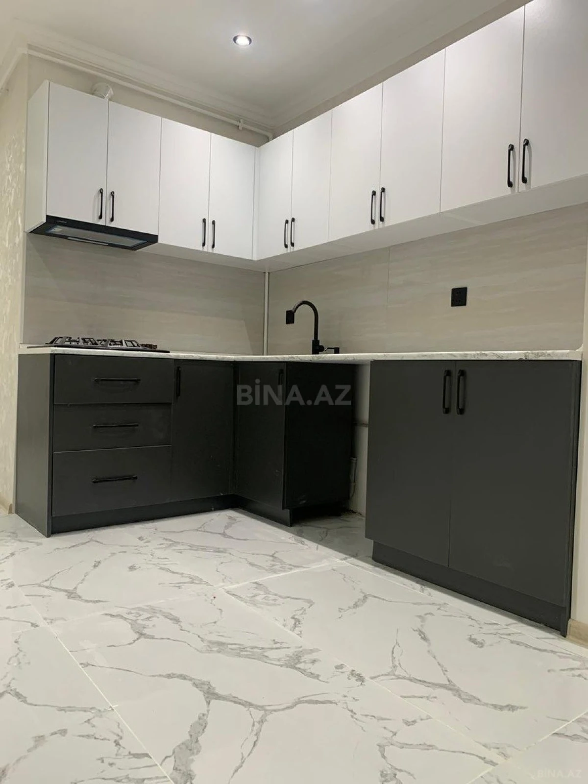 Satılır 2 otaqlı mənzil 55 m²