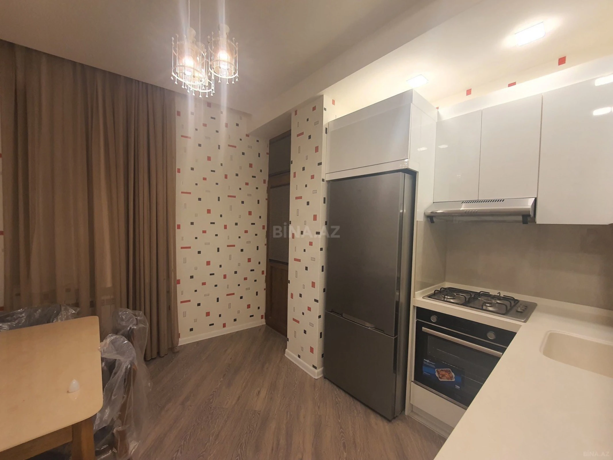 Kirayə verilir 3 otaqlı mənzil 110 m²