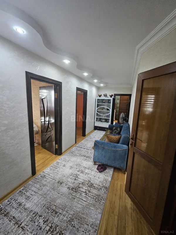 Satılır 2 otaqlı mənzil 82 m²