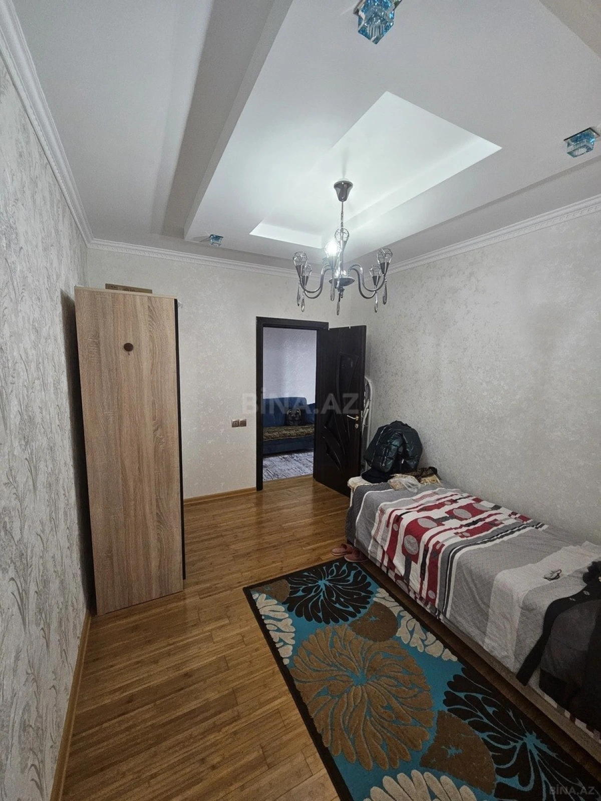 Satılır 2 otaqlı mənzil 82 m²