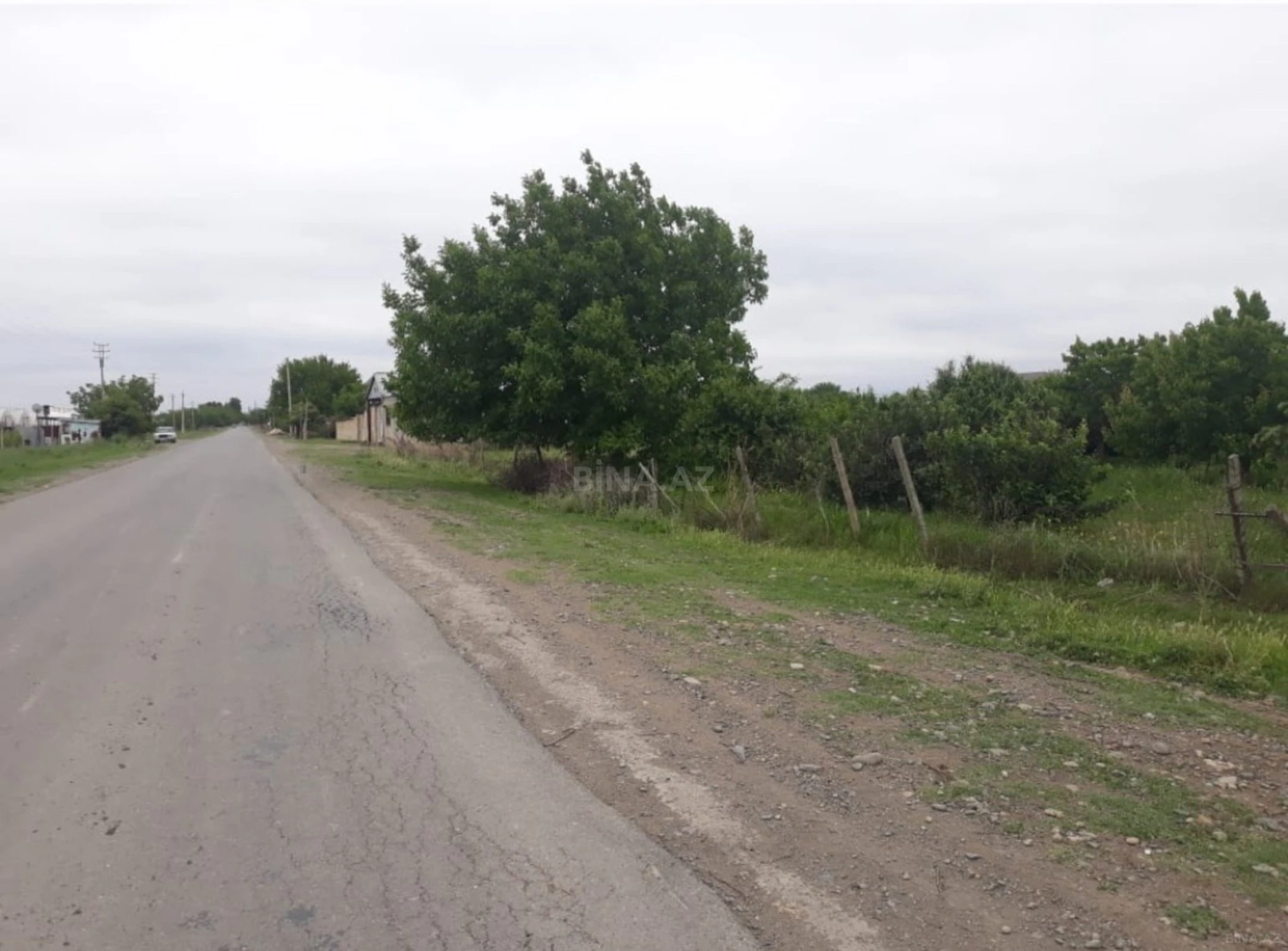 Satılır torpaq sahəsi 10 m²