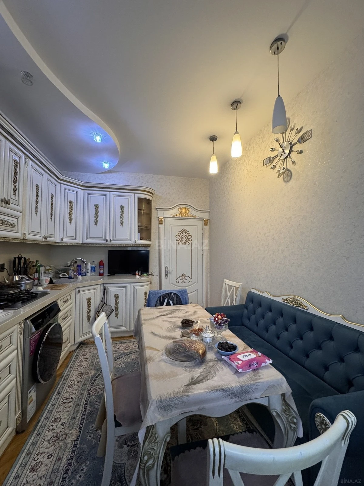 Satılır 3 otaqlı mənzil 130 m²