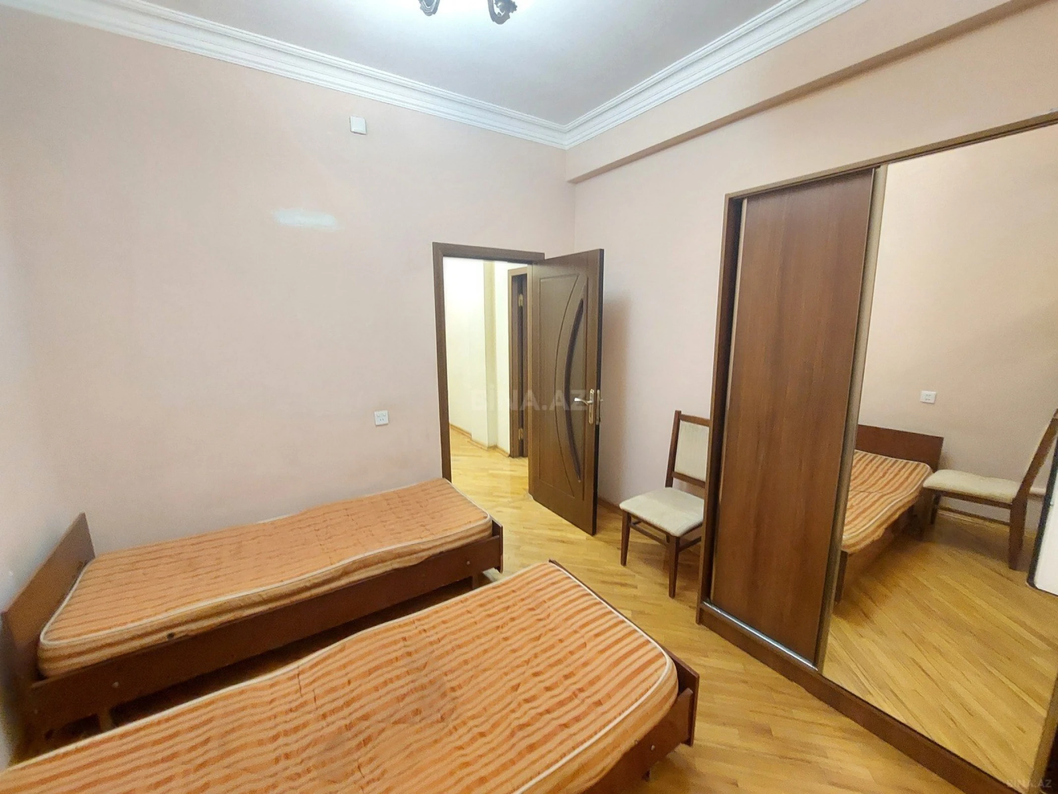 Kirayə verilir 2 otaqlı mənzil 60 m²