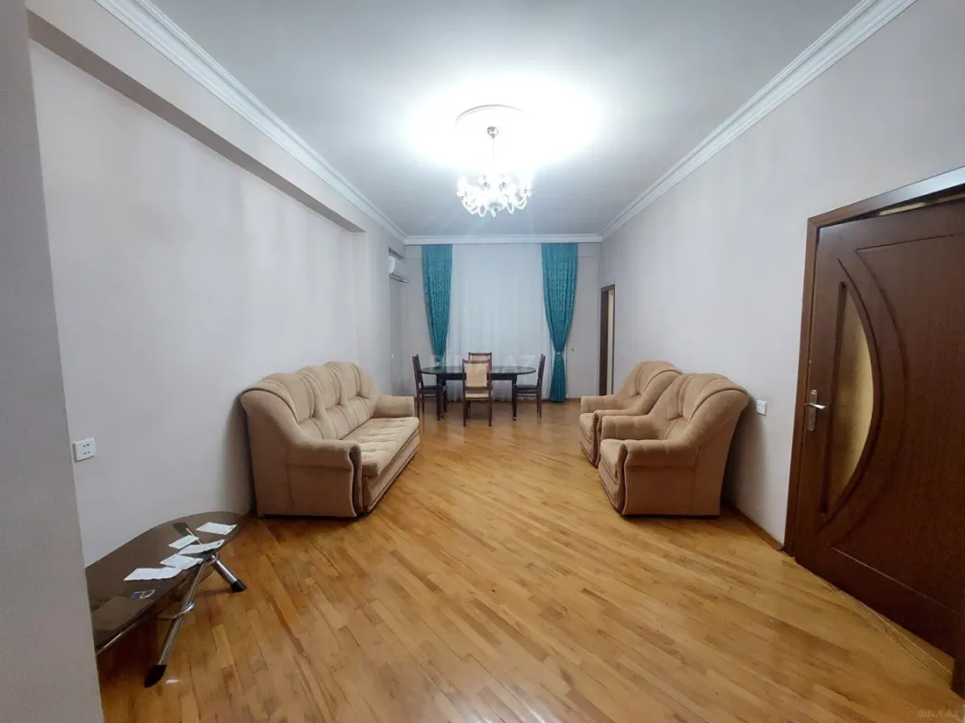 Kirayə verilir 2 otaqlı mənzil 60 m²